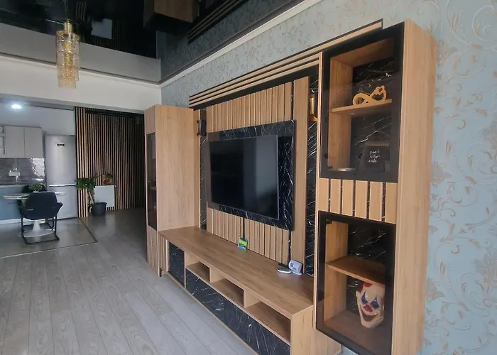 De Lux 2 Cu Lacul Morii * 布加勒斯特