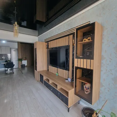 De Lux 2 Cu Lacul Morii * Bucharest