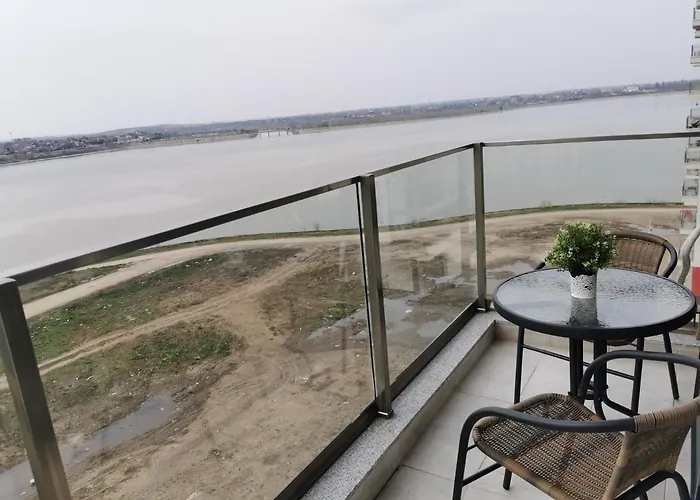 De Lux 2 Cu Lacul Morii Apartmán *